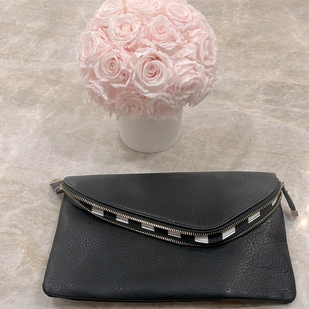 Excellent condition clutch